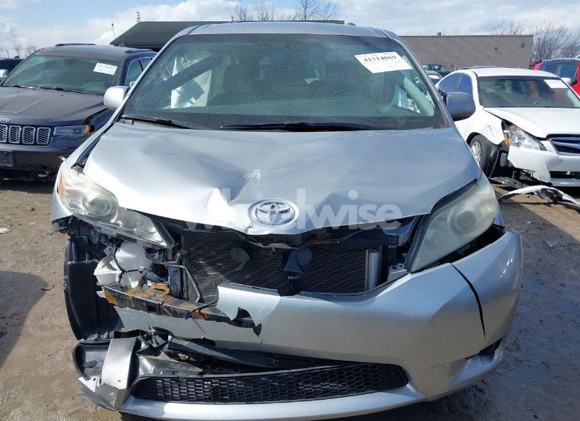 Photo 13 of 2015 Toyota Sienna LE 8 PASSENGER (VIN 5TDKK3DC0FS663213)