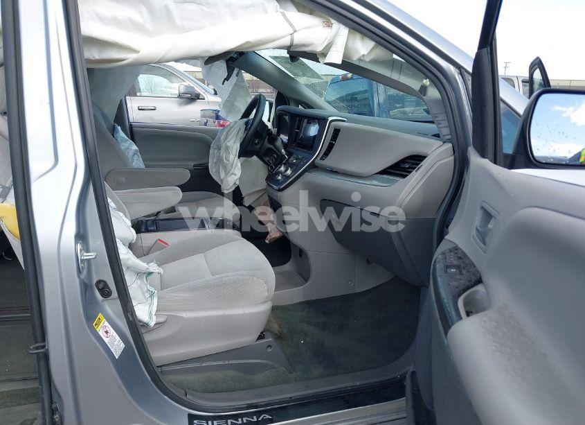 Photo 5 of 2015 Toyota Sienna LE 8 PASSENGER (VIN 5TDKK3DC0FS663213)