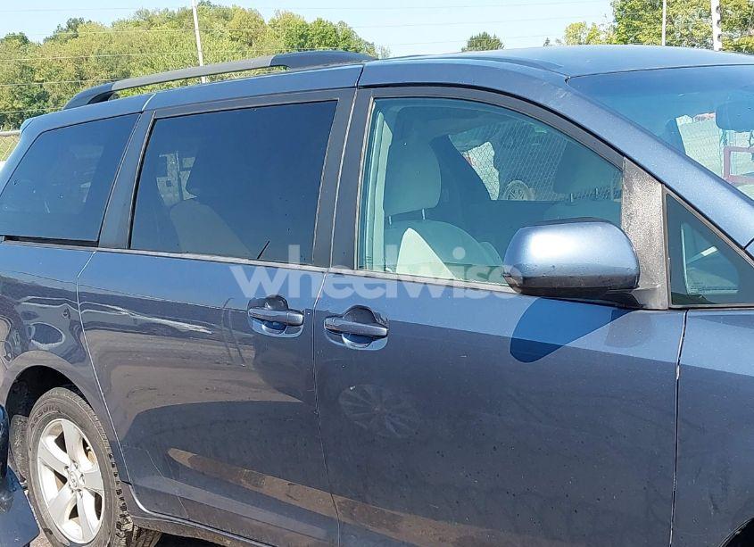 Photo 14 of 2015 Toyota Sienna LE 8 PASSENGER (VIN 5TDKK3DC0FS667195)