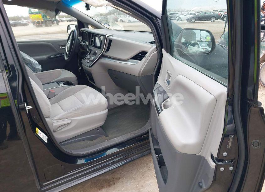 Photo 5 of 2015 Toyota Sienna LE 8 PASSENGER (VIN 5TDKK3DC0FS677614)