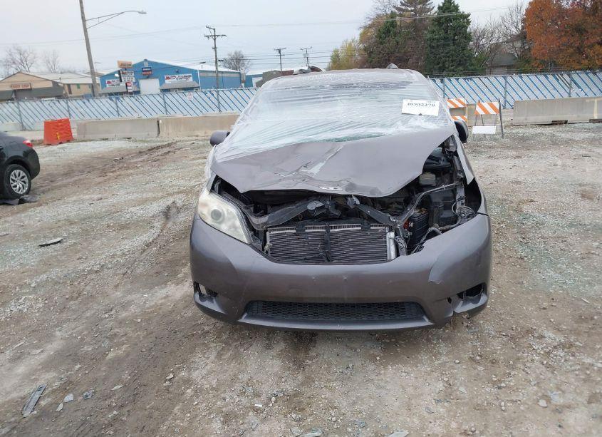 Photo 12 of 2015 Toyota Sienna LE 8 PASSENGER (VIN 5TDKK3DC0FS680156)