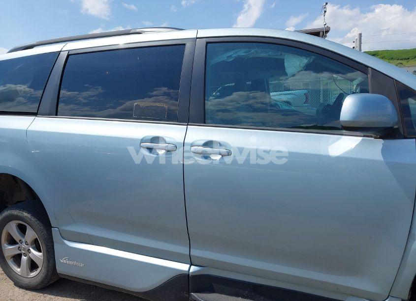 Photo 14 of 2015 Toyota Sienna LE 7 PASSENGER (VIN 5TDKK3DC0FS682828)