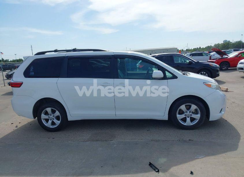 Photo 13 of 2016 Toyota Sienna LE 8 PASSENGER (VIN 5TDKK3DC0GS707292)