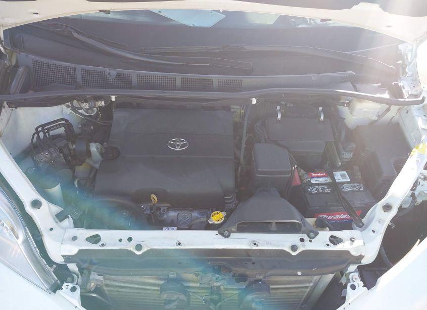 Photo 10 of 2016 Toyota Sienna LE 8 PASSENGER (VIN 5TDKK3DC0GS740437)