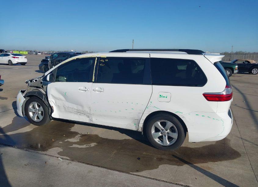 Photo 15 of 2016 Toyota Sienna LE 8 PASSENGER (VIN 5TDKK3DC0GS740437)