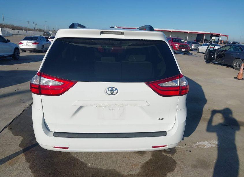 Photo 17 of 2016 Toyota Sienna LE 8 PASSENGER (VIN 5TDKK3DC0GS740437)