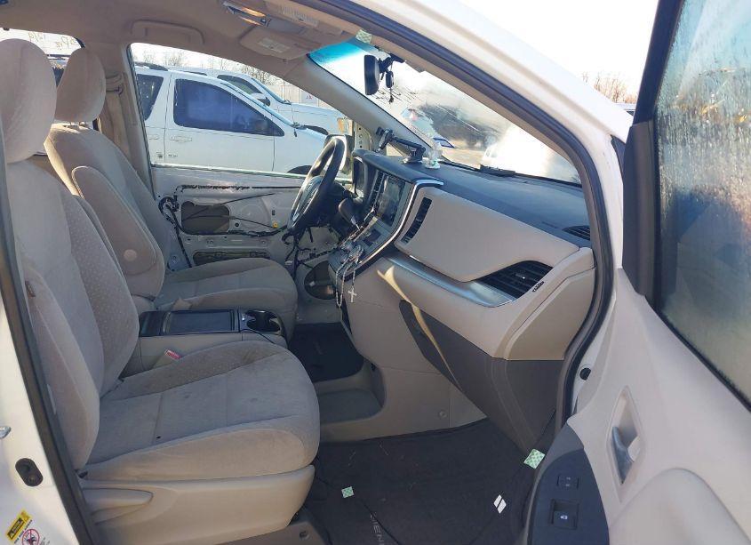 Photo 5 of 2016 Toyota Sienna LE 8 PASSENGER (VIN 5TDKK3DC0GS740437)