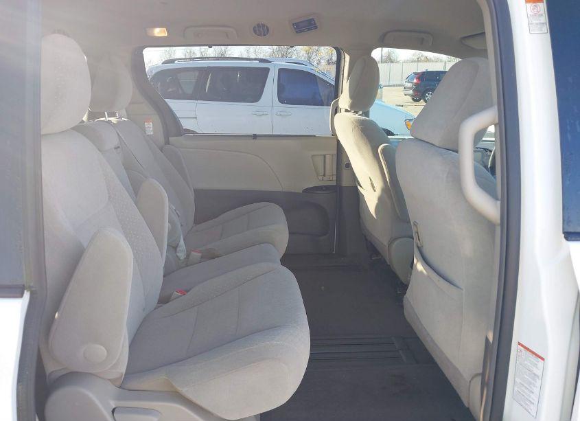 Photo 8 of 2016 Toyota Sienna LE 8 PASSENGER (VIN 5TDKK3DC0GS740437)