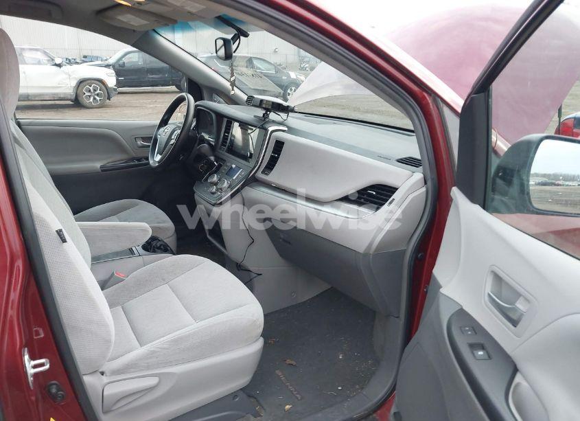 Photo 5 of 2016 Toyota Sienna LE 8 PASSENGER (VIN 5TDKK3DC0GS751907)