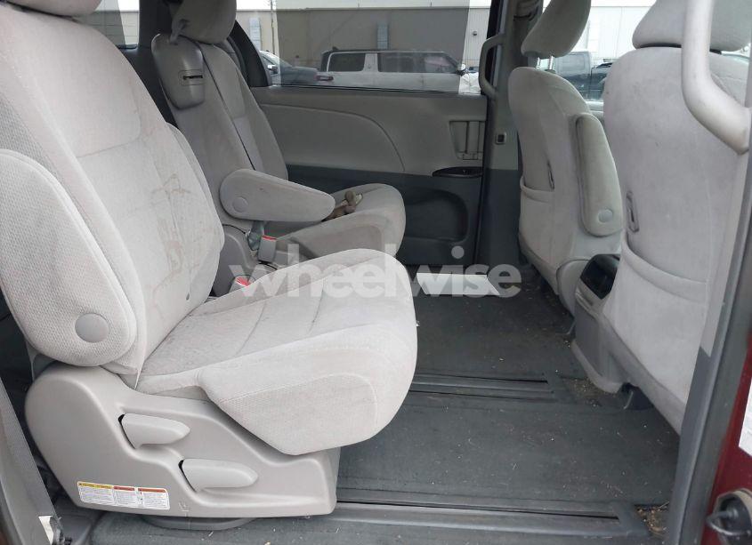 Photo 8 of 2016 Toyota Sienna LE 8 PASSENGER (VIN 5TDKK3DC0GS751907)