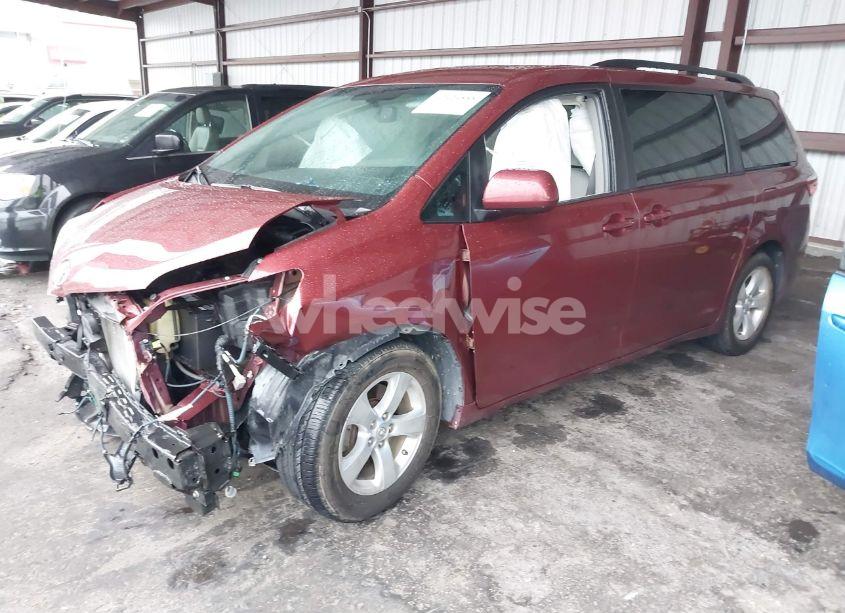 Photo 2 of 2016 Toyota Sienna LE 8 PASSENGER (VIN 5TDKK3DC0GS760526)