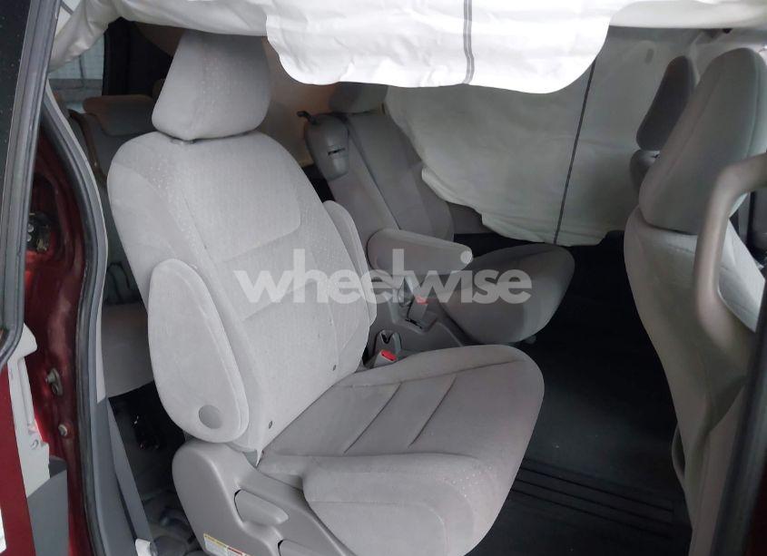 Photo 8 of 2016 Toyota Sienna LE 8 PASSENGER (VIN 5TDKK3DC0GS760526)