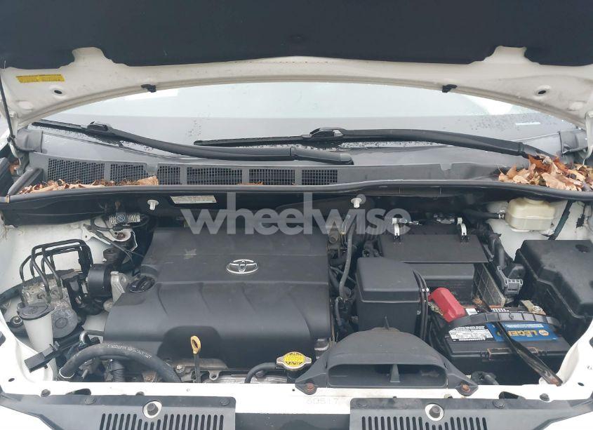 Photo 10 of 2016 Toyota Sienna LE 8 PASSENGER (VIN 5TDKK3DC0GS764513)