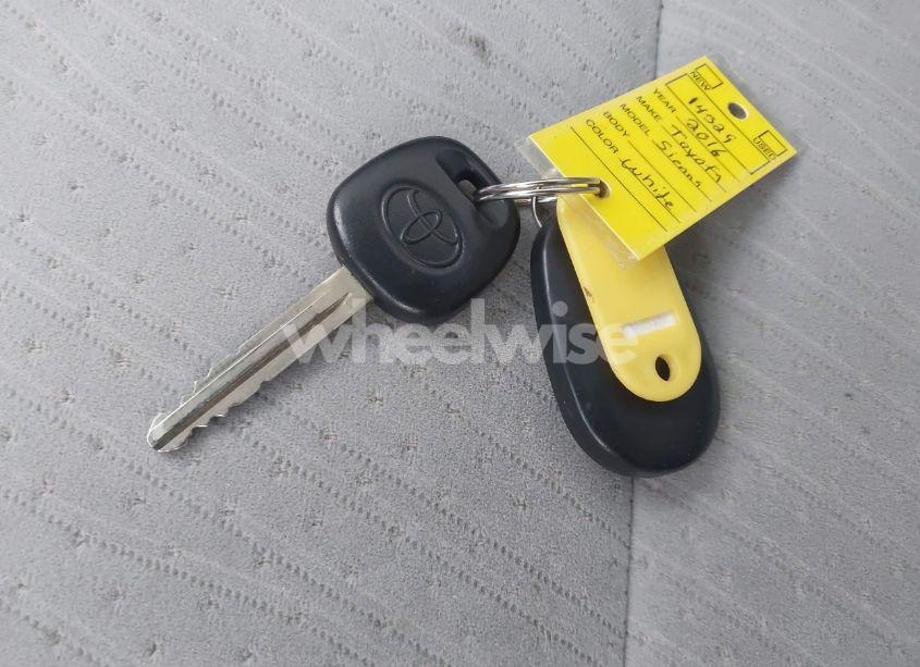 Photo 11 of 2016 Toyota Sienna LE 8 PASSENGER (VIN 5TDKK3DC0GS764513)