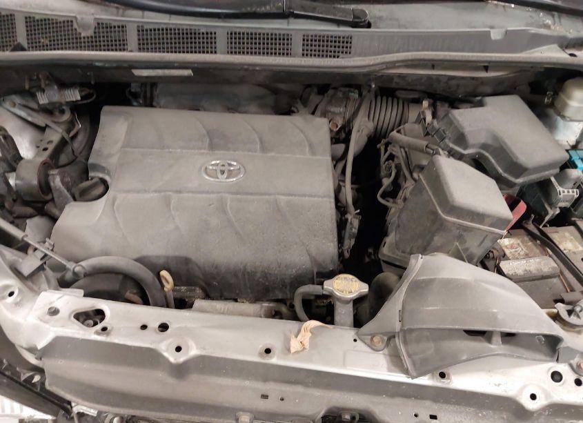 Photo 10 of 2011 Toyota Sienna LE V6 (VIN 5TDKK3DC1BS003515)