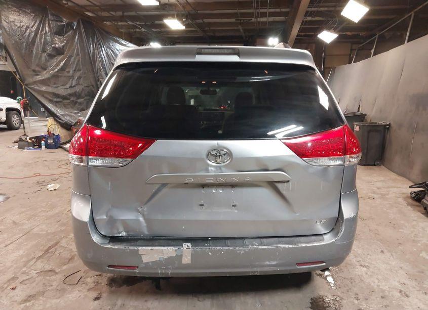 Photo 17 of 2011 Toyota Sienna LE V6 (VIN 5TDKK3DC1BS003515)