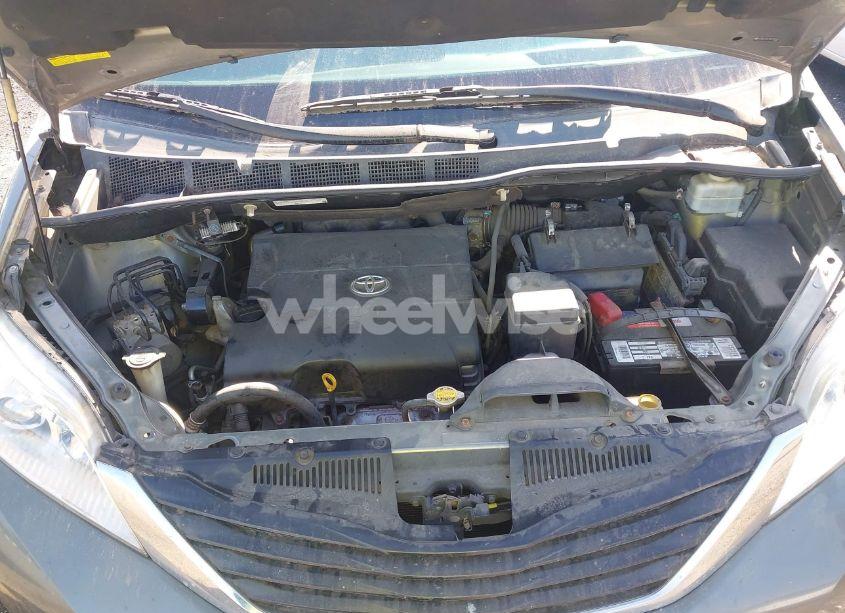 Photo 10 of 2011 Toyota Sienna LE V6 (VIN 5TDKK3DC1BS016524)