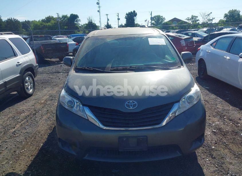 Photo 12 of 2011 Toyota Sienna LE V6 (VIN 5TDKK3DC1BS016524)