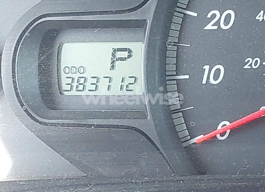 Photo 15 of 2011 Toyota Sienna LE V6 (VIN 5TDKK3DC1BS016524)