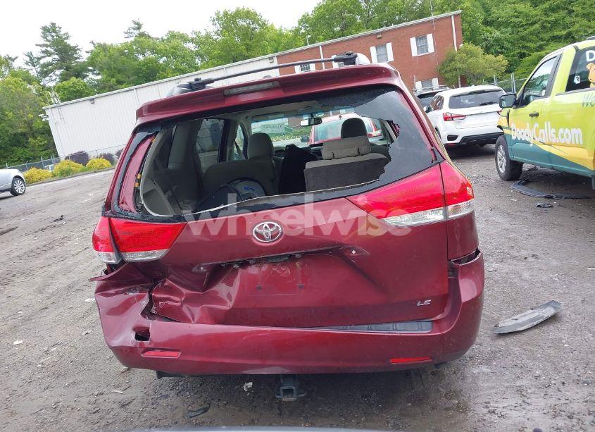 Photo 16 of 2011 Toyota Sienna LE V6 (VIN 5TDKK3DC1BS023229)