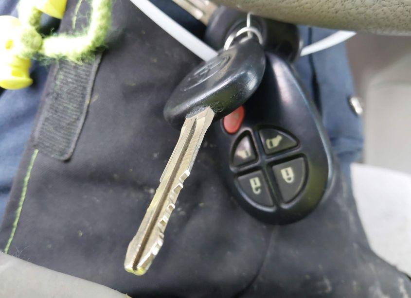 Photo 11 of 2011 Toyota Sienna LE V6 (VIN 5TDKK3DC1BS047966)