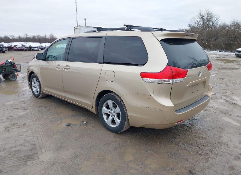 Photo 3 of 2011 Toyota Sienna LE V6 (VIN 5TDKK3DC1BS047966)