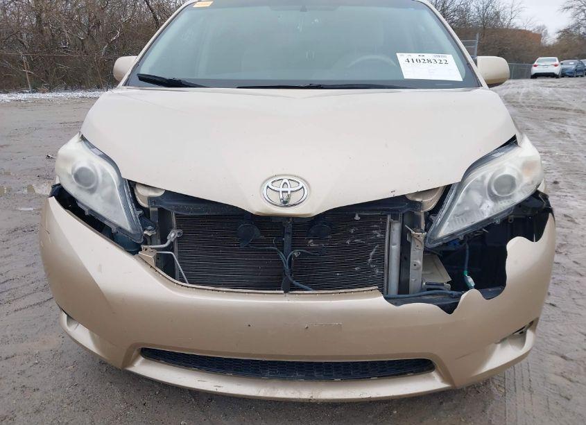 Photo 6 of 2011 Toyota Sienna LE V6 (VIN 5TDKK3DC1BS047966)