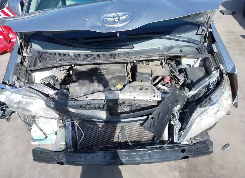 Photo 10 of 2011 Toyota Sienna LE V6 (VIN 5TDKK3DC1BS093135)