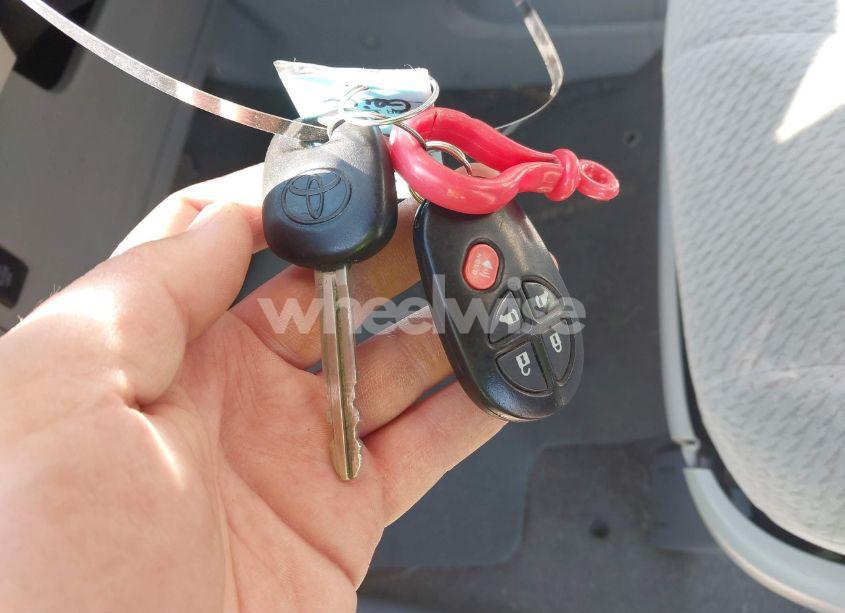 Photo 11 of 2011 Toyota Sienna LE V6 (VIN 5TDKK3DC1BS103307)