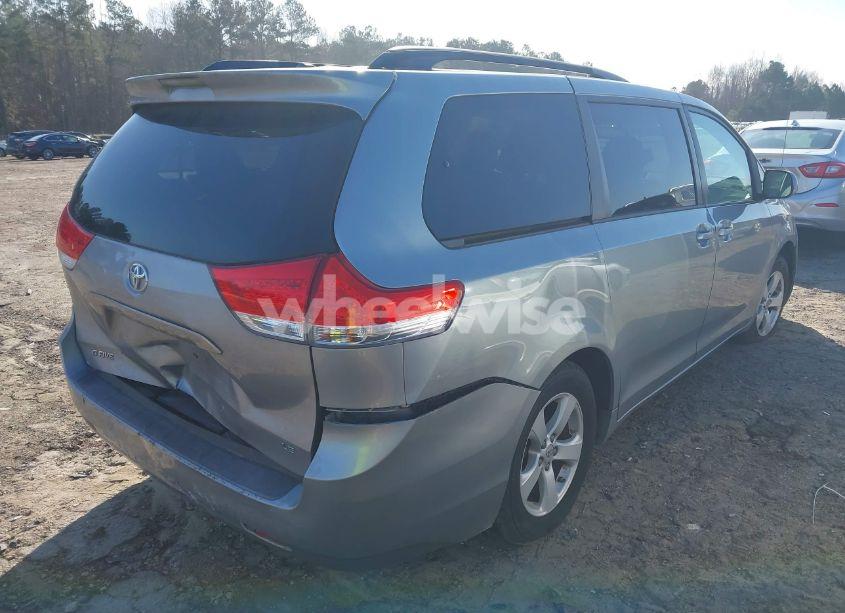 Photo 4 of 2011 Toyota Sienna LE V6 (VIN 5TDKK3DC1BS103307)