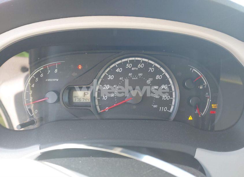 Photo 7 of 2011 Toyota Sienna LE V6 (VIN 5TDKK3DC1BS103307)