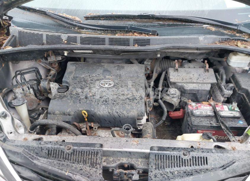 Photo 10 of 2011 Toyota Sienna LE V6 (VIN 5TDKK3DC1BS118194)