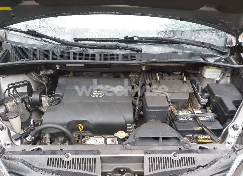 Photo 10 of 2011 Toyota Sienna LE V6 (VIN 5TDKK3DC1BS124657)