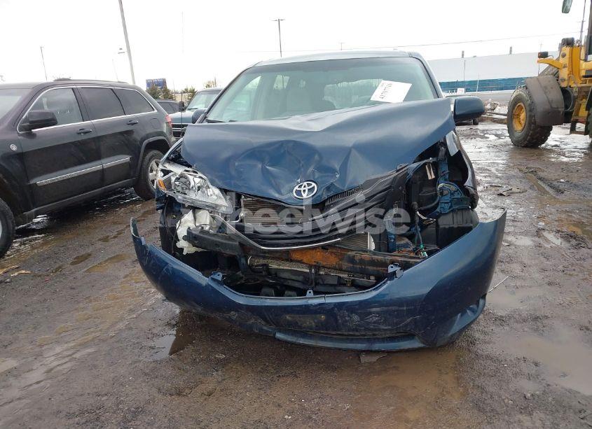 Photo 12 of 2011 Toyota Sienna LE V6 (VIN 5TDKK3DC1BS127865)