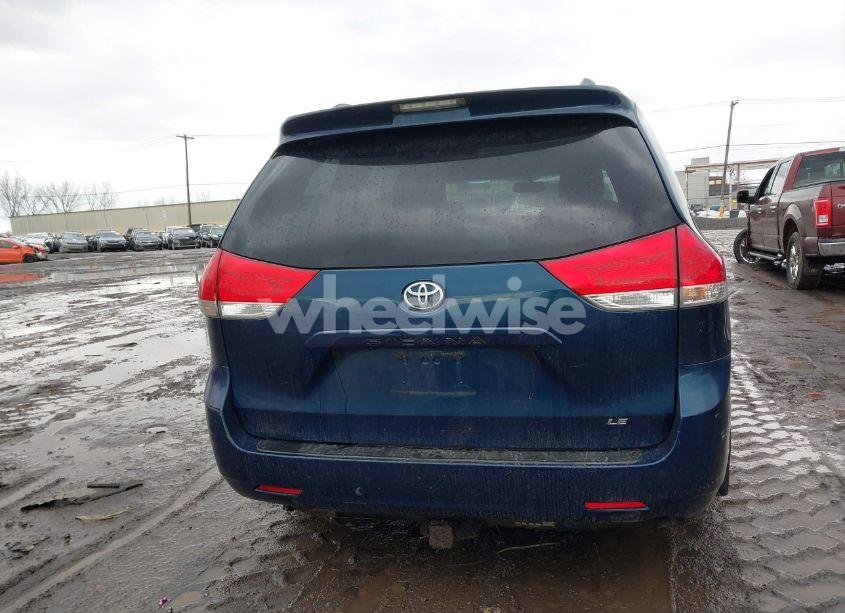 Photo 16 of 2011 Toyota Sienna LE V6 (VIN 5TDKK3DC1BS127865)
