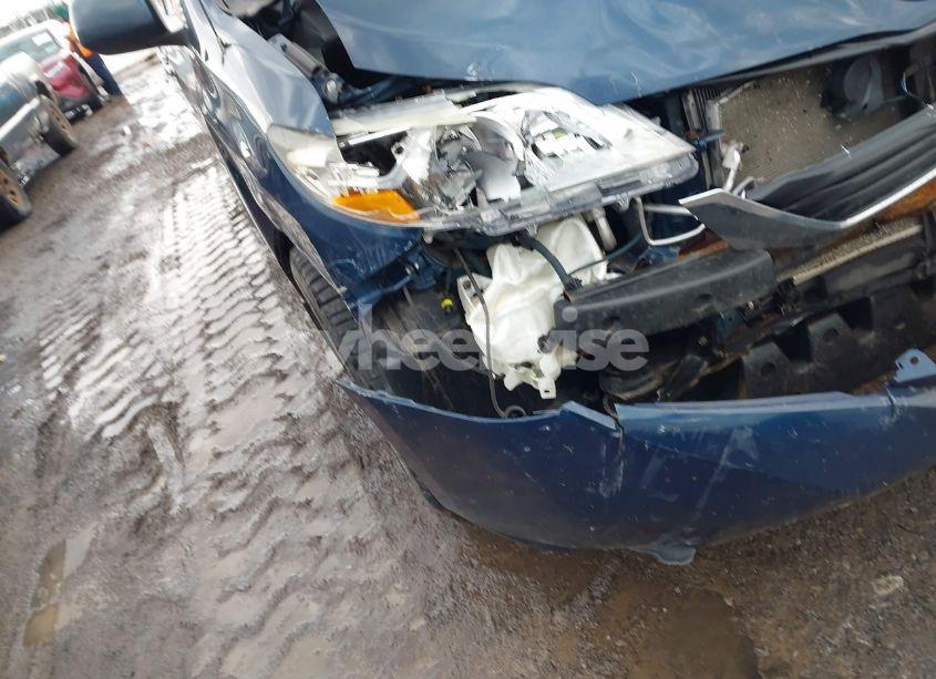 Photo 18 of 2011 Toyota Sienna LE V6 (VIN 5TDKK3DC1BS127865)