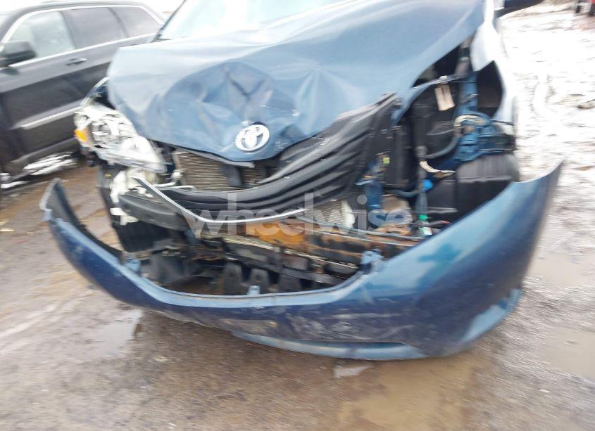 Photo 6 of 2011 Toyota Sienna LE V6 (VIN 5TDKK3DC1BS127865)