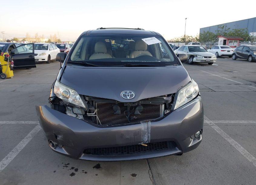 Photo 12 of 2011 Toyota Sienna LE V6 (VIN 5TDKK3DC1BS147128)