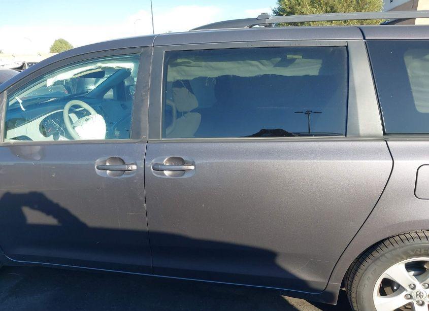 Photo 14 of 2012 Toyota Sienna LE V6 8 PASSENGER (VIN 5TDKK3DC1CS178431)