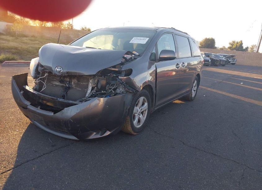 Photo 2 of 2012 Toyota Sienna LE V6 8 PASSENGER (VIN 5TDKK3DC1CS178431)