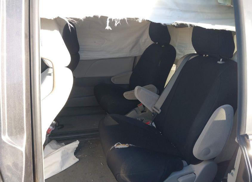 Photo 8 of 2012 Toyota Sienna LE V6 8 PASSENGER (VIN 5TDKK3DC1CS178431)