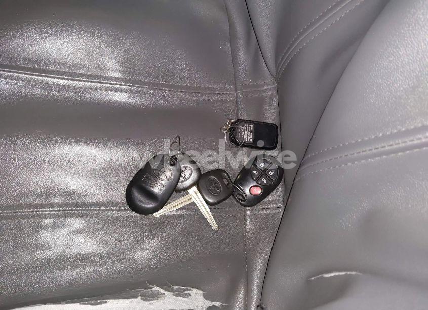 Photo 11 of 2012 Toyota Sienna LE V6 8 PASSENGER (VIN 5TDKK3DC1CS206390)