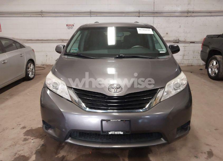 Photo 12 of 2012 Toyota Sienna LE V6 8 PASSENGER (VIN 5TDKK3DC1CS206390)