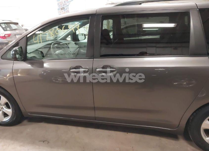 Photo 14 of 2012 Toyota Sienna LE V6 8 PASSENGER (VIN 5TDKK3DC1CS206390)