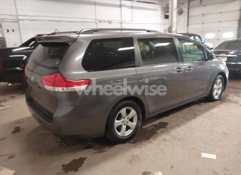 Photo 4 of 2012 Toyota Sienna LE V6 8 PASSENGER (VIN 5TDKK3DC1CS206390)