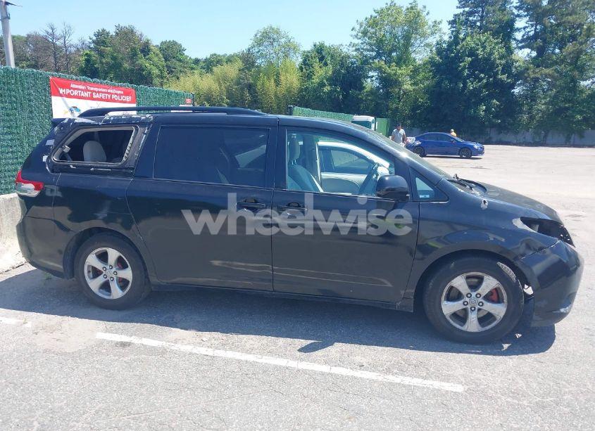 Photo 13 of 2012 Toyota Sienna LE V6 8 PASSENGER (VIN 5TDKK3DC1CS254827)