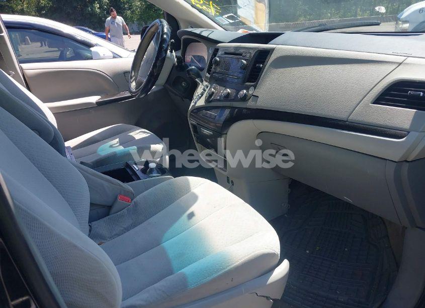 Photo 5 of 2012 Toyota Sienna LE V6 8 PASSENGER (VIN 5TDKK3DC1CS254827)