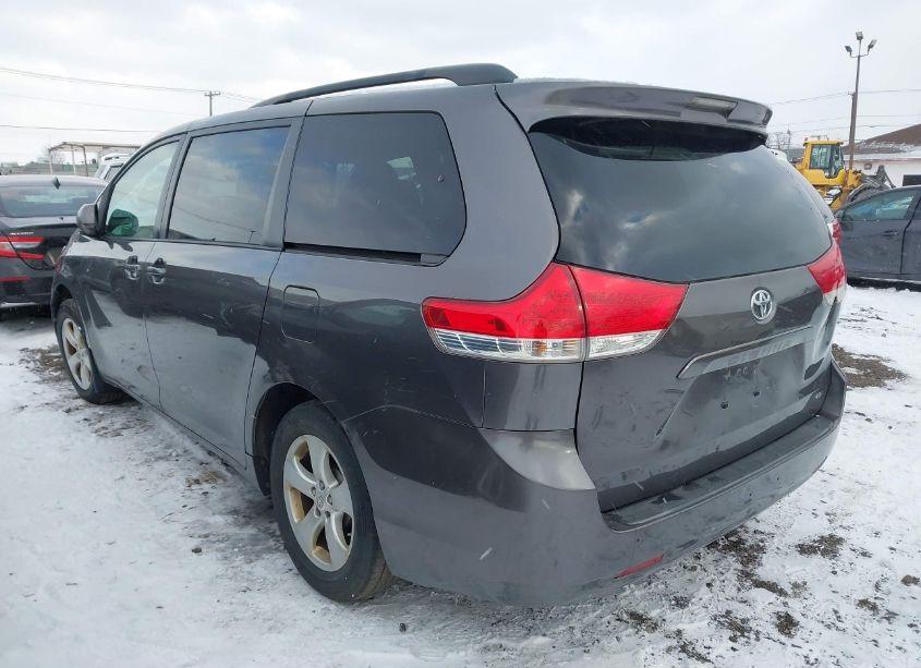 Photo 3 of 2012 Toyota Sienna LE V6 8 PASSENGER (VIN 5TDKK3DC1CS267139)