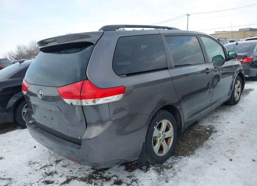 Photo 4 of 2012 Toyota Sienna LE V6 8 PASSENGER (VIN 5TDKK3DC1CS267139)