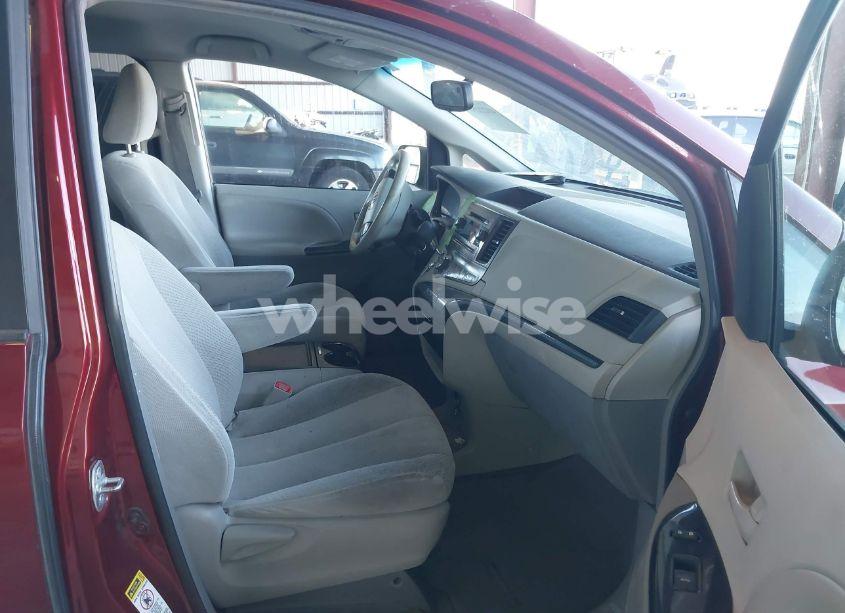 Photo 5 of 2013 Toyota Sienna LE V6 8 PASSENGER (VIN 5TDKK3DC1DS306586)